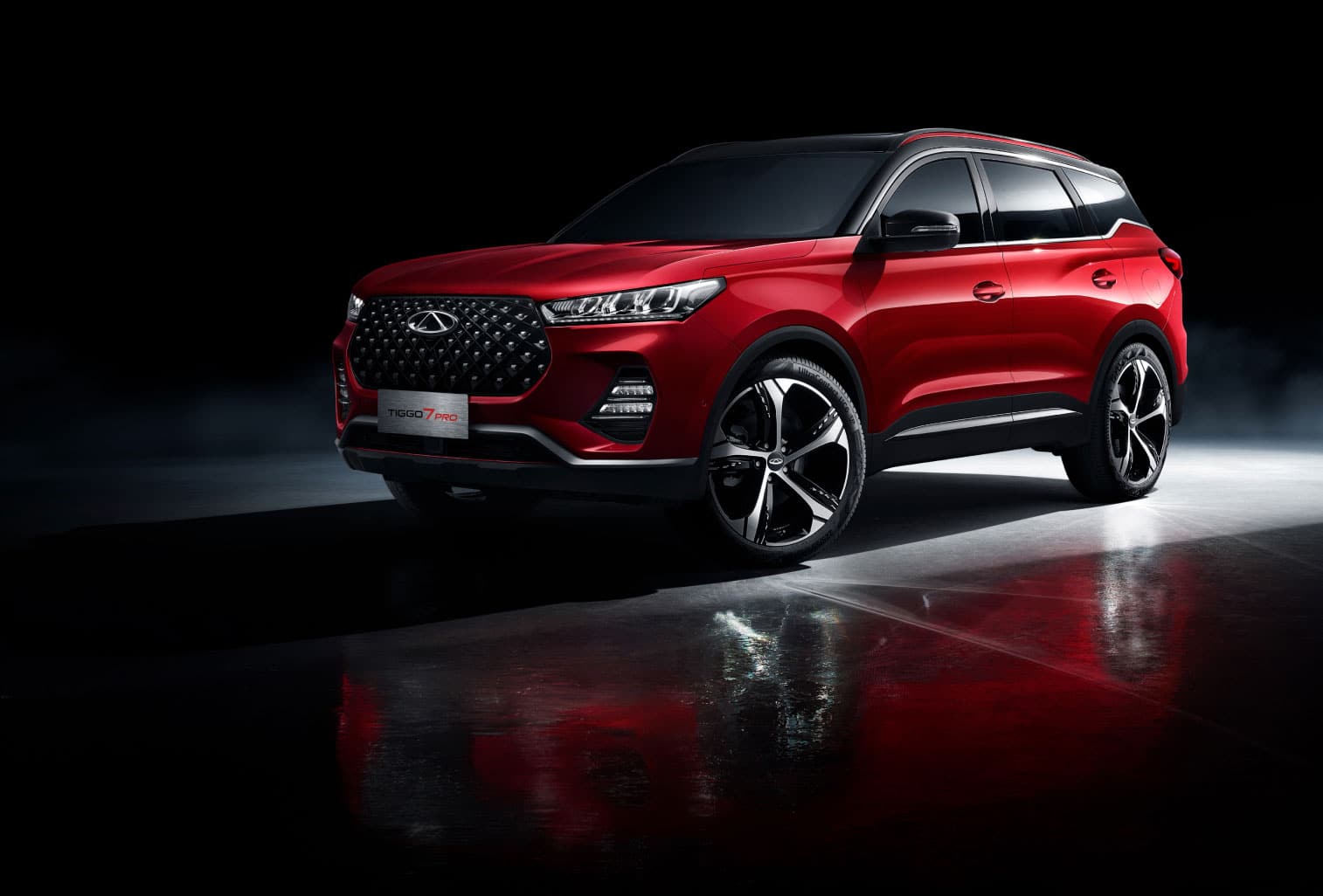 באנר - דור חדש של מכוניות - רכב TIGGO צ'רי בצבע אדום