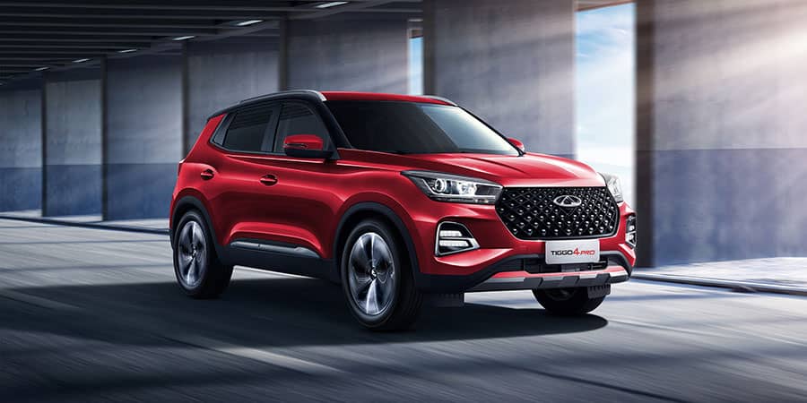 מבט מלפנים על צ'רי טיגו 4 אדום